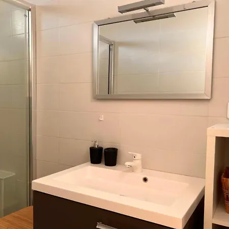 Minimes - Metro 5 Min - Parking Prive - Entree Autonome Appartement *